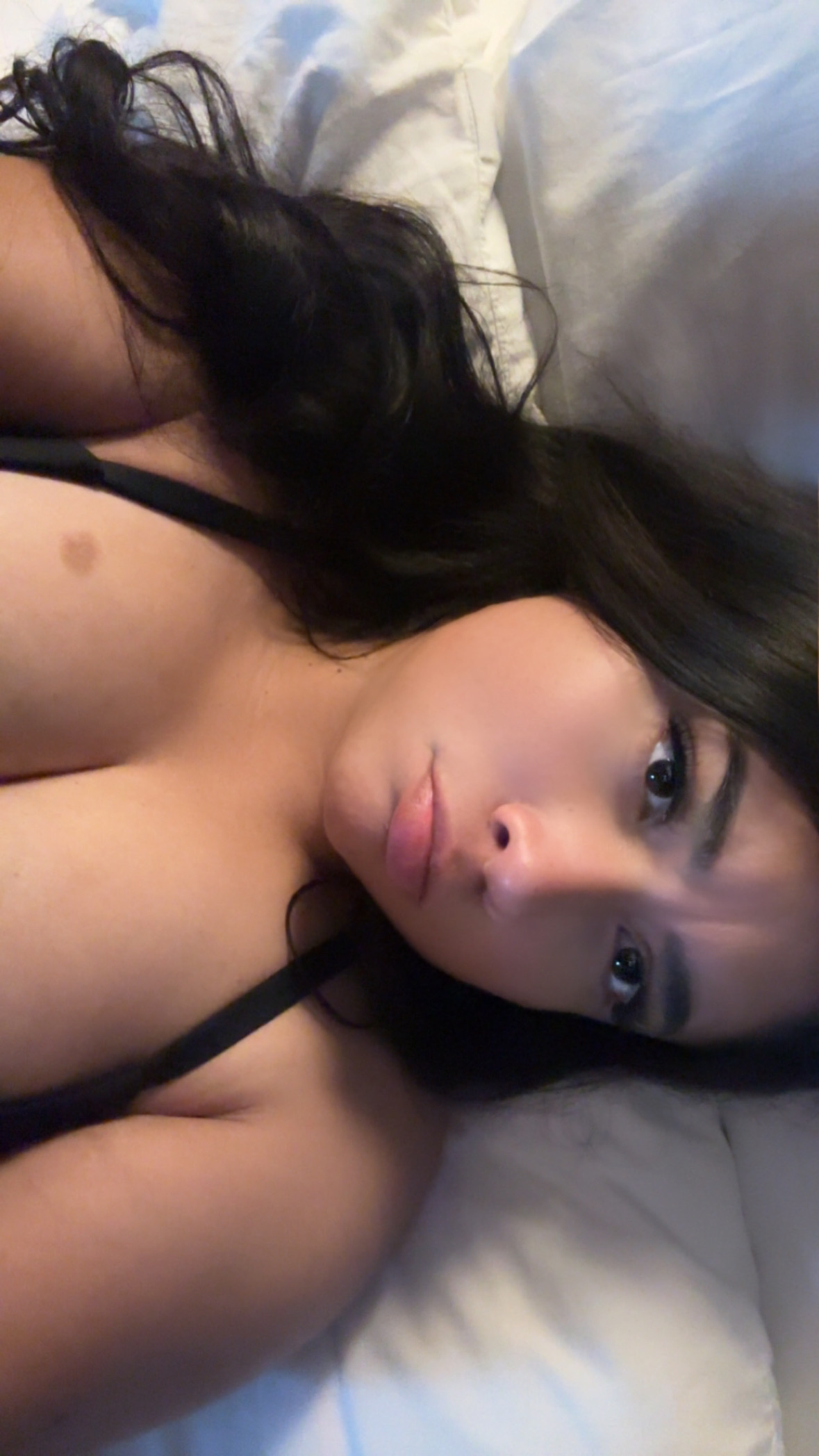 Hi 😘 · @Rms93 on CashChat