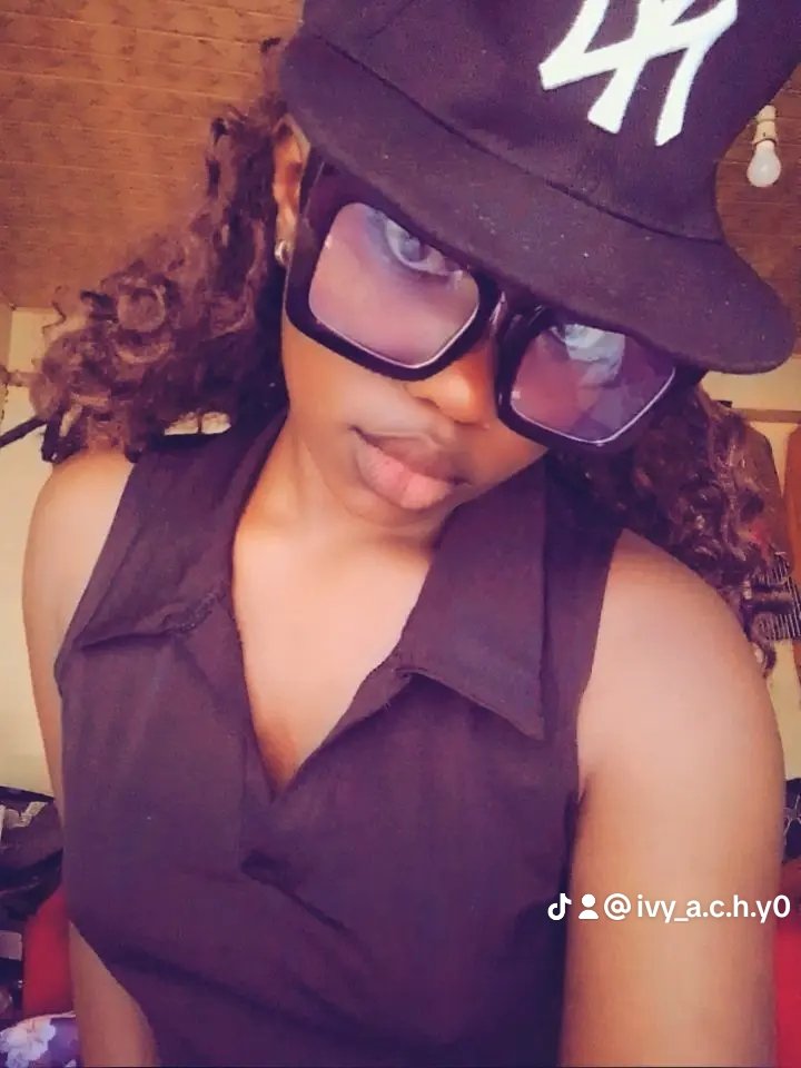 ivy🤍🤍 (@ivy) on CashChat