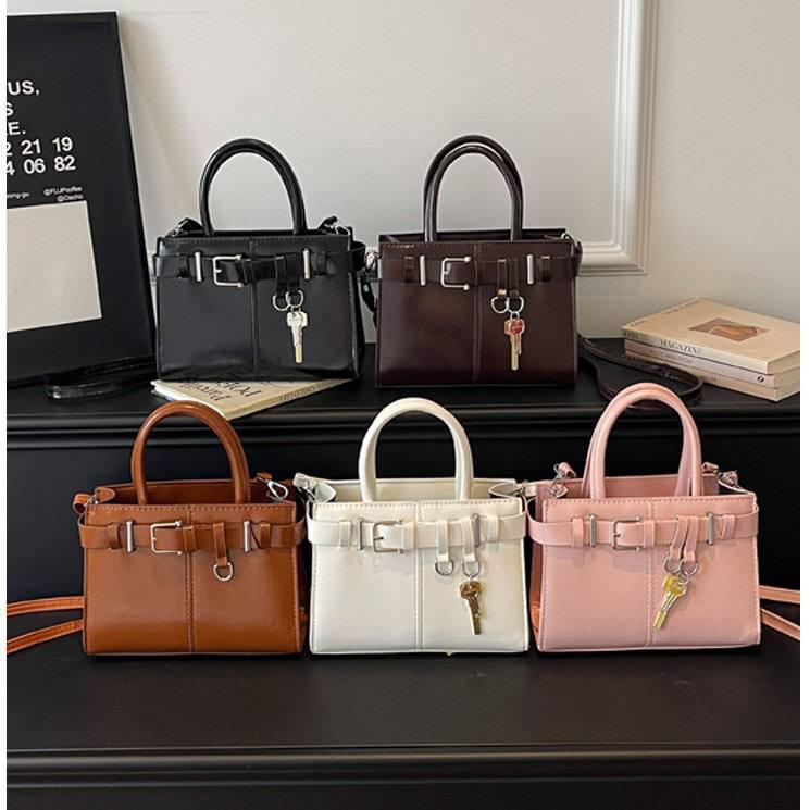 Luxury bags and footwear Very affordable Inbox me for the... · @Sophy's Hub1 on CashChat